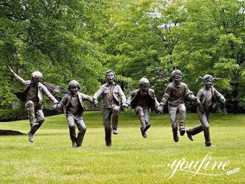 Bronze Kid Statues Details: