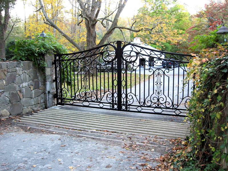 cast iron gate design