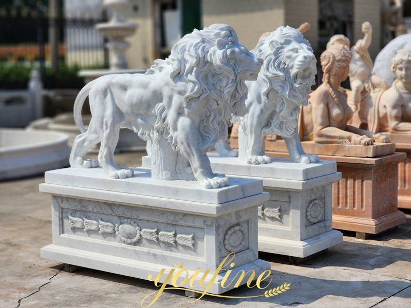 western stone roaring lion statue