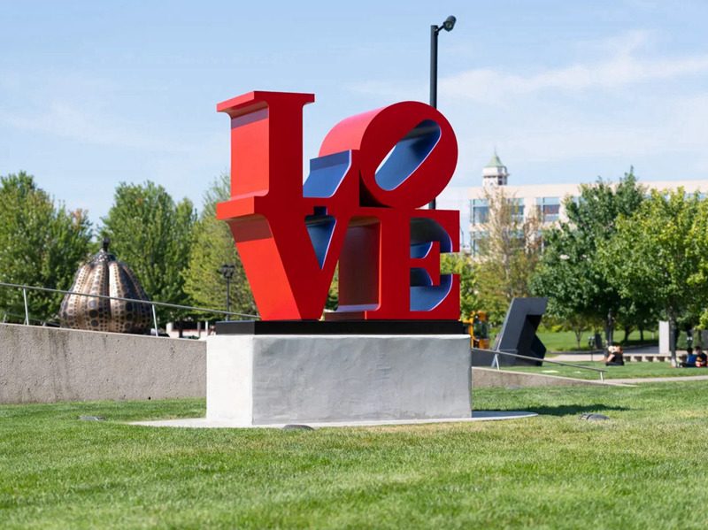 metal love sculpture for lawn decor