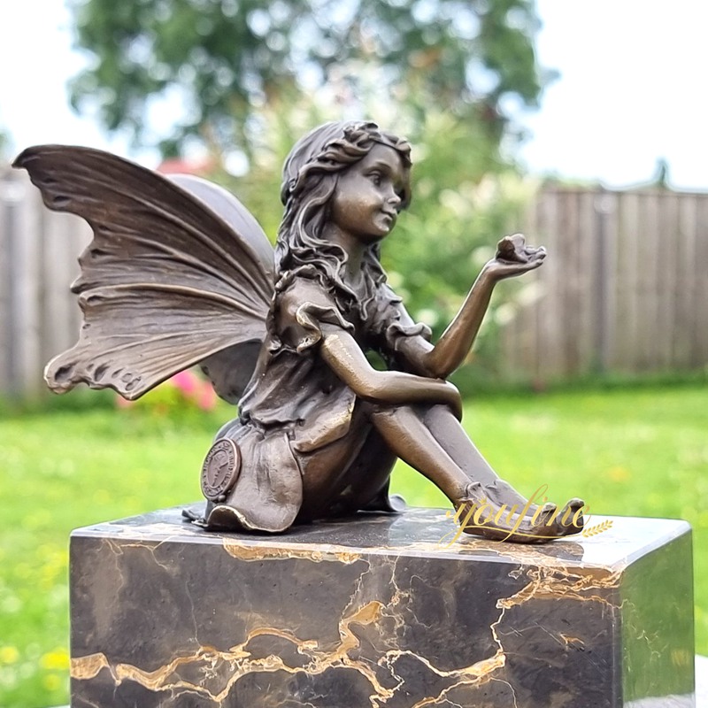 Cherub sculpture