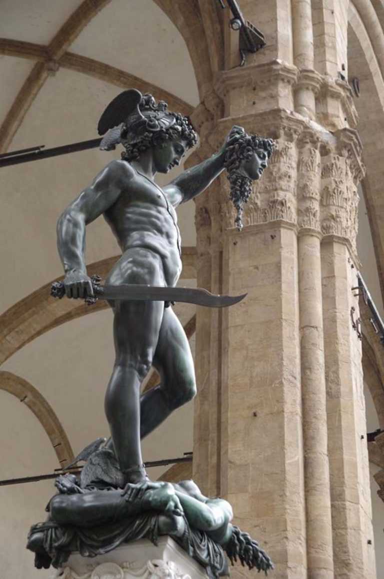 bronze statue of perseus