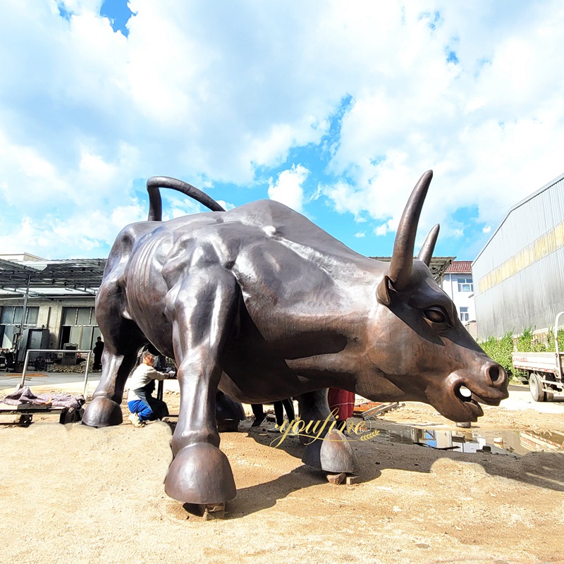 Chicago Bull Sculpture