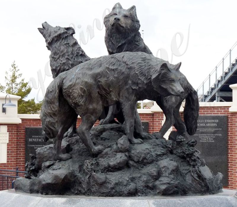 bronze wolf sculpture-YouFine Sculpture