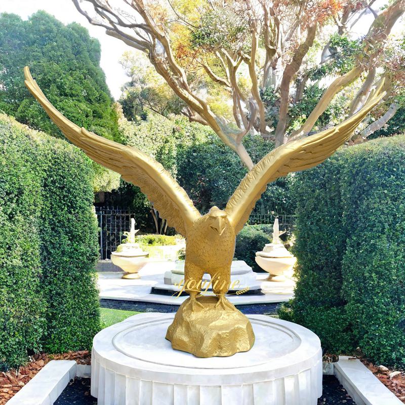 golden eagle bronze statue