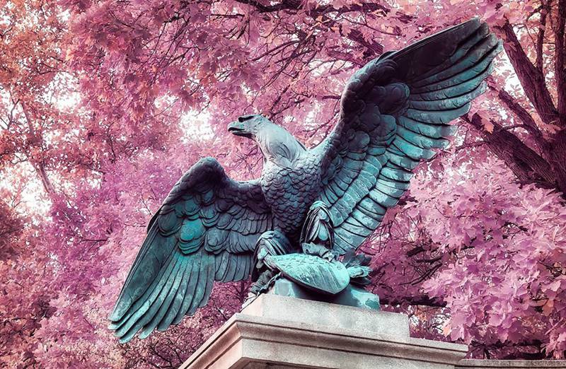 Bird-sculpture-classical-eagle-sculpture