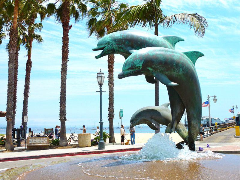 Dolphin sculpture art