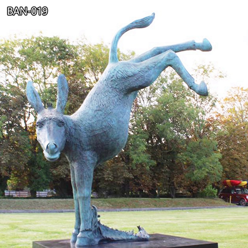 donkey statue