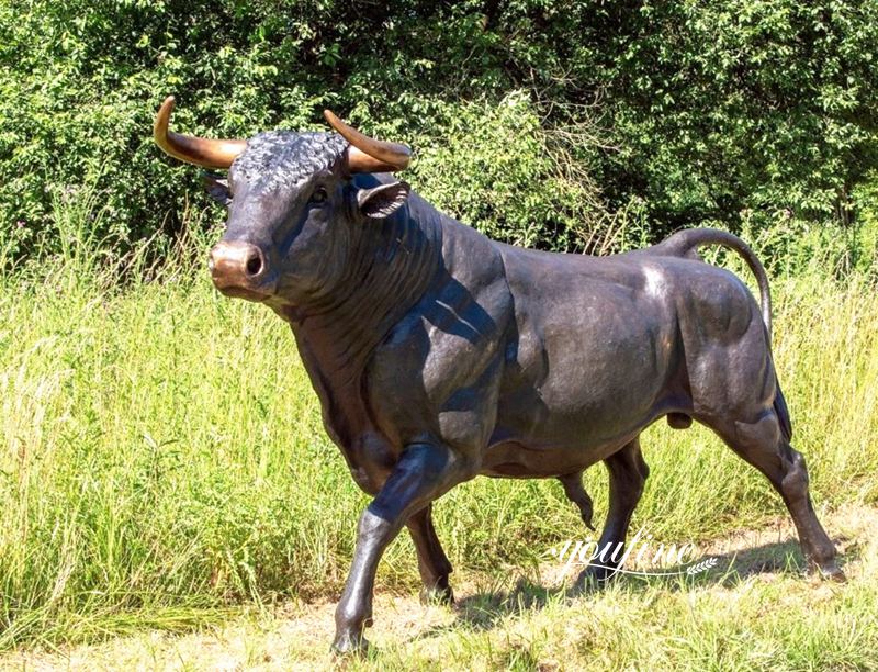 Outdoor Cow Statue