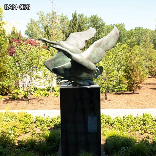 garden wild geese statue