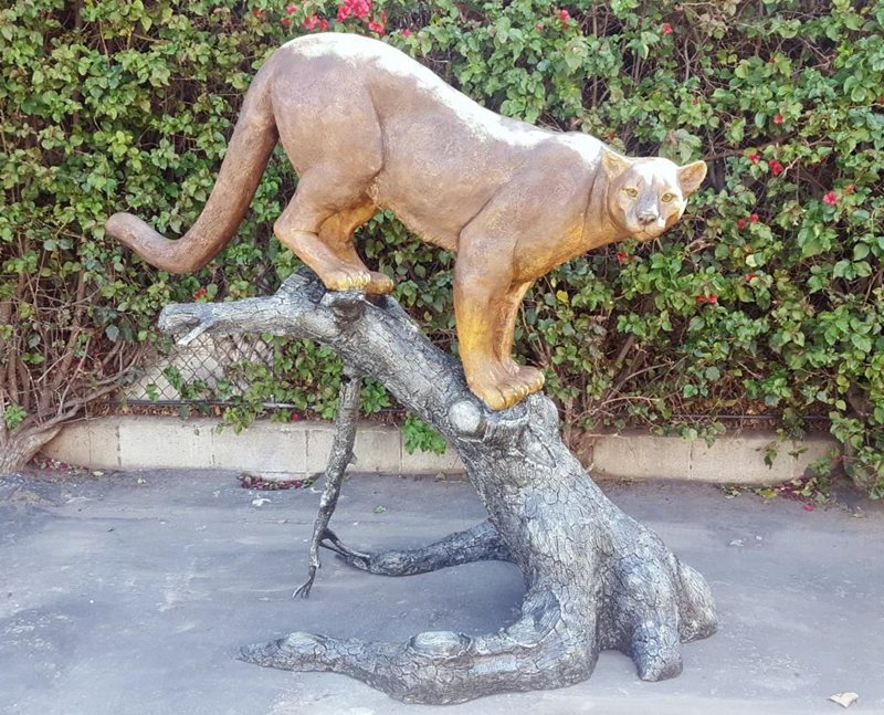 mountain lion statue