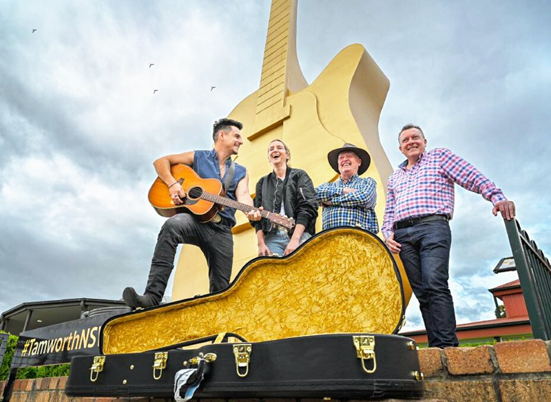 Bronze big guitar Sculpture art