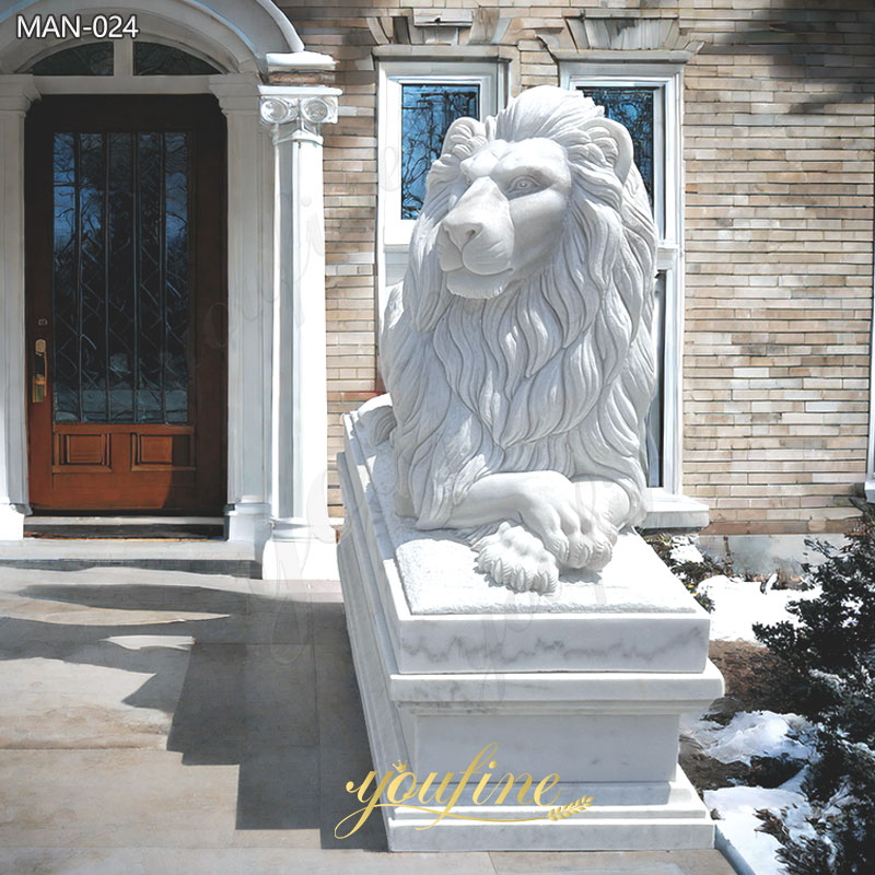 Life Size Stone Lions in Front of House for Sale