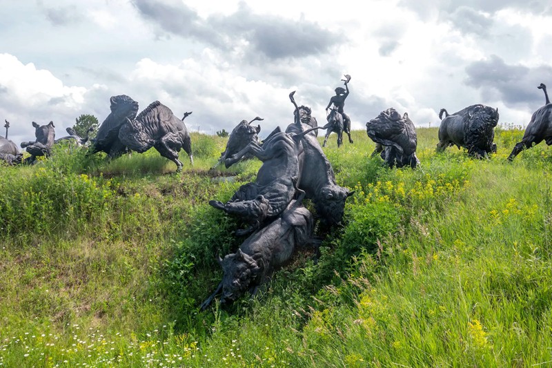 Tatanka bronze statue art