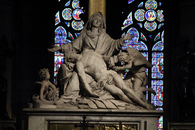 Jesus Descent from the Cross Sculpture