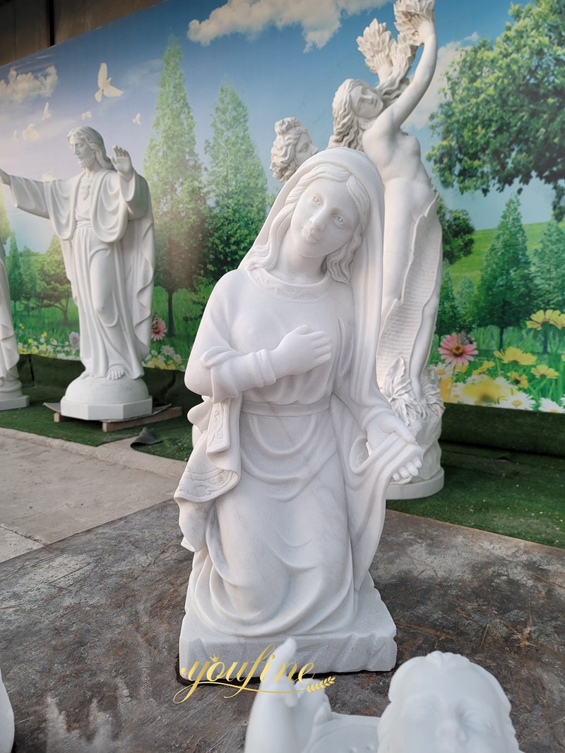 Nativity Scene virgin Mary statue