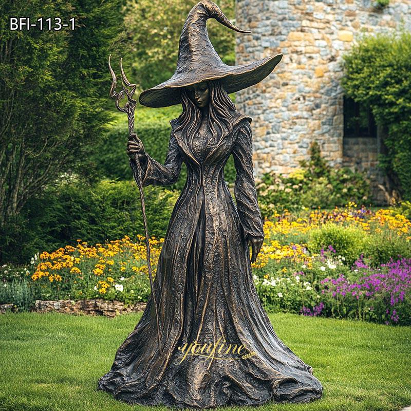 garden wizard statue