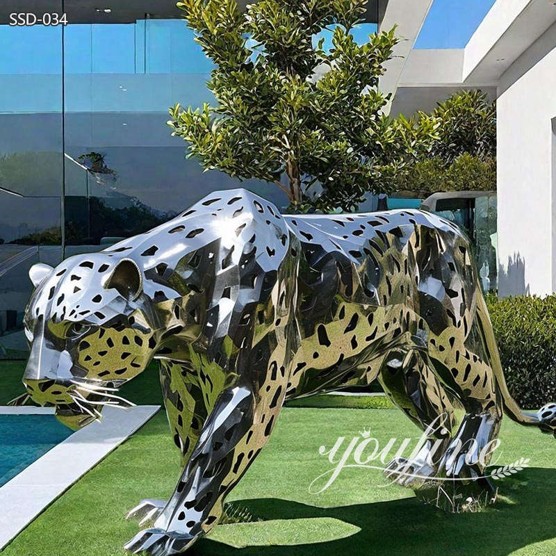 metal leopard statue