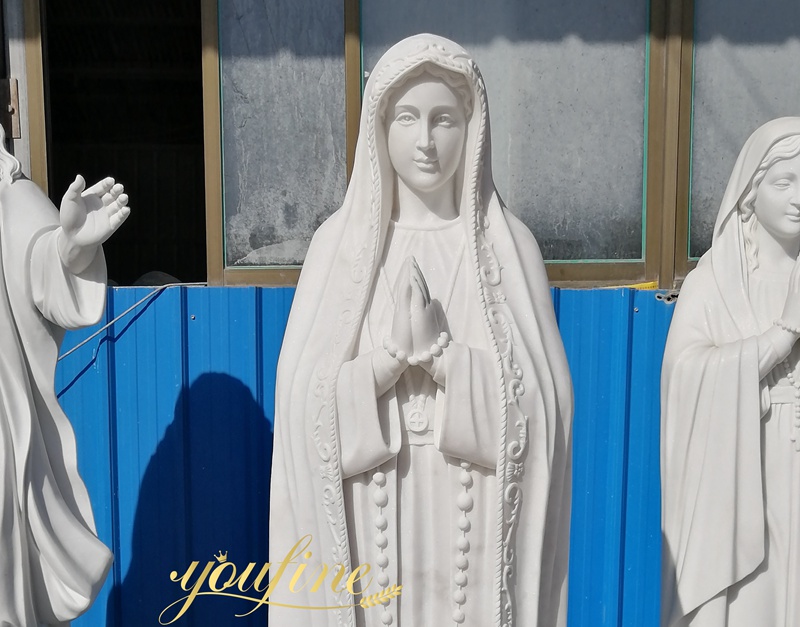 outdoor Our Lady of Fatima Statue details