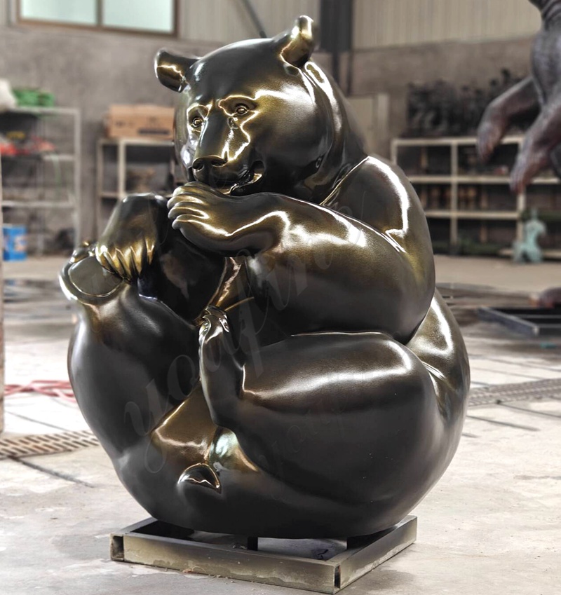 Smooth bamboo-eating bear sculpture